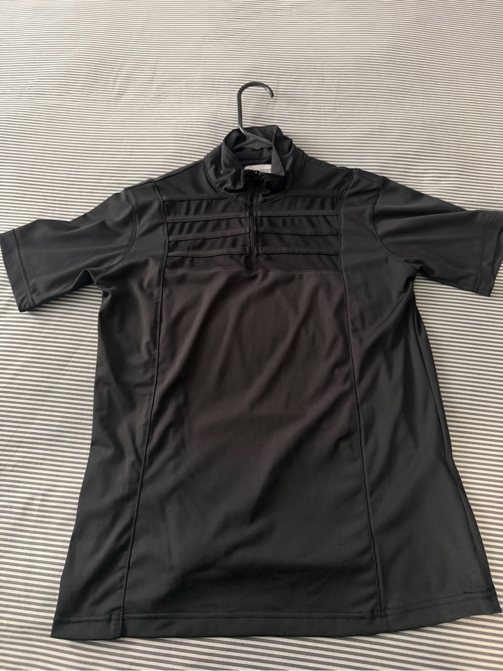 Equisite Black Short-Sleeve Quarter-Zip - Size Small